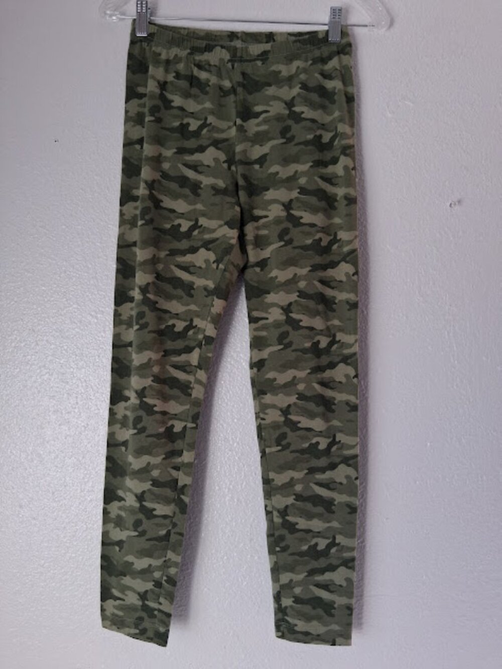Old Navy women's size M green camouflage leggings